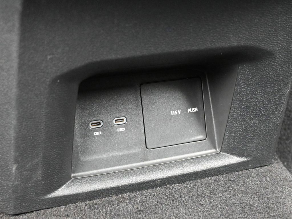 Used 2022 Volkswagen Atlas Cross Sport SE w/ Black Wheel Package image 36