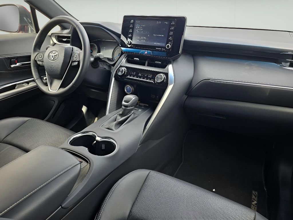 Used 2021 Toyota Venza XLE w/ Softex Package image 11