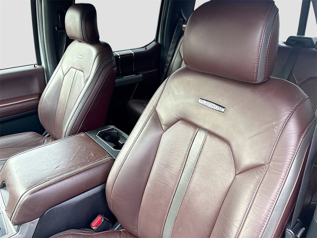 Used 2015 Ford F150 Platinum w/ Equipment Group 701A Luxury image 21