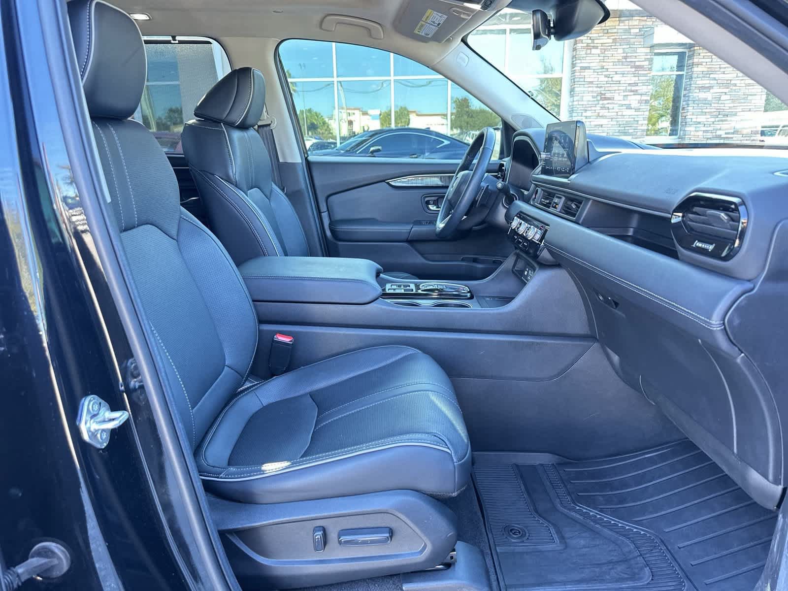 Certified 2025 Honda Pilot Elite image 17