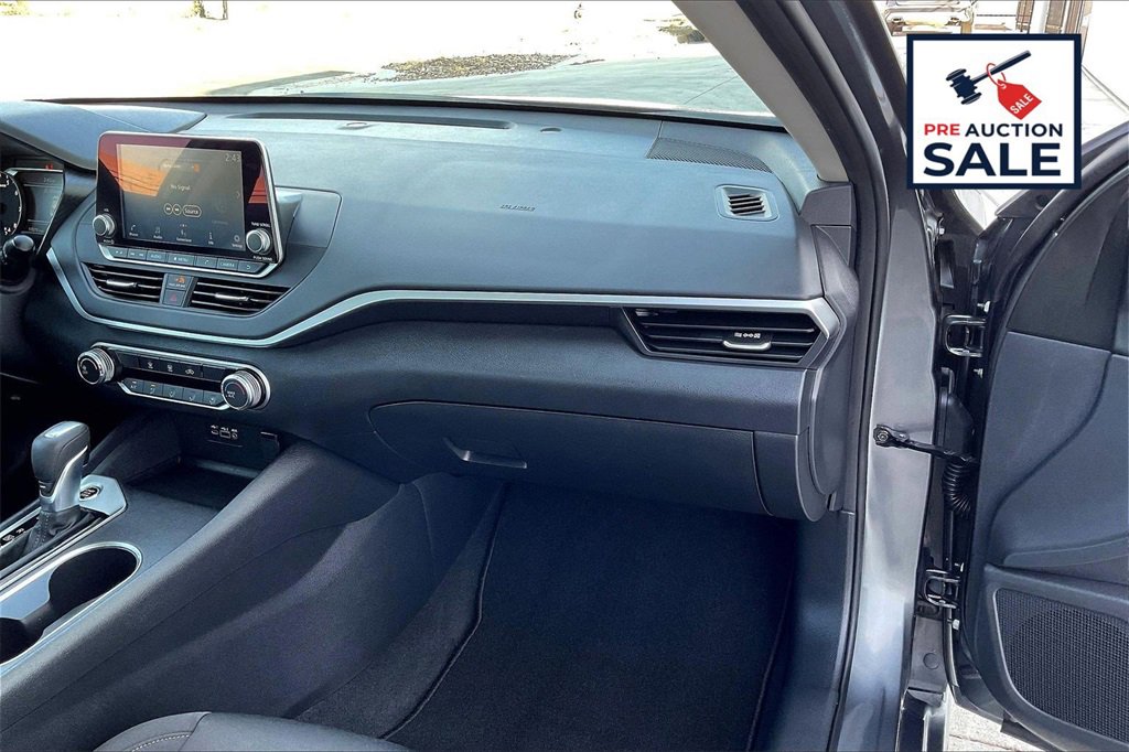 Used 2022 Nissan Altima 2.5 SV image 16