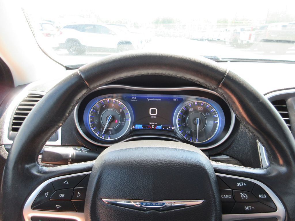 Used 2016 Chrysler 300 Limited AWD/4WD image 27