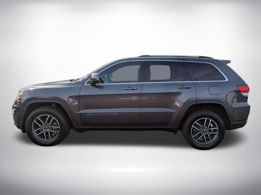 Used 2019 Jeep Grand Cherokee Laredo w/ 18" Wheel & 8.4" Radio Group AWD/4WD image 7