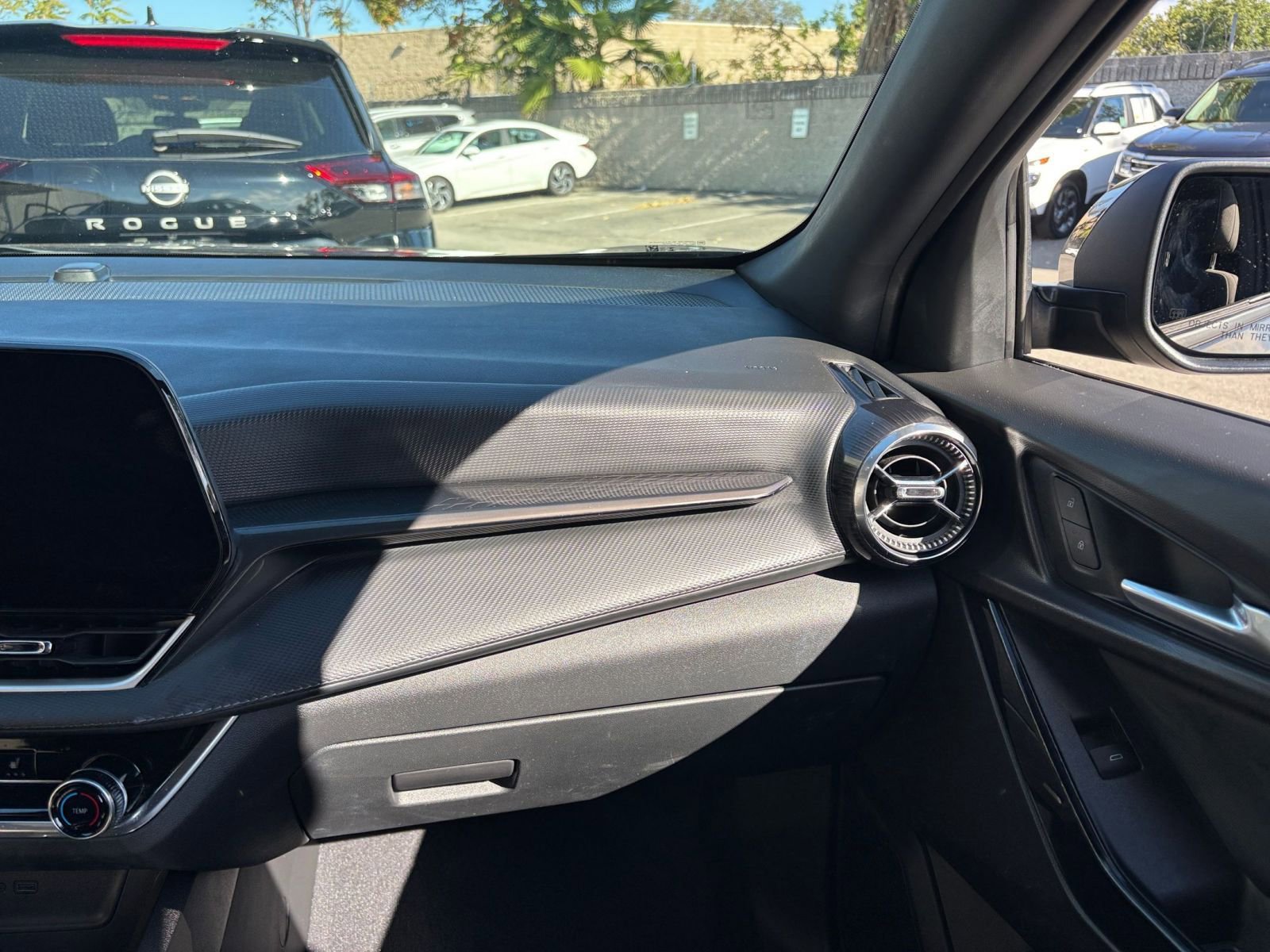 Used 2025 Chevrolet Equinox LT AWD/4WD image 35
