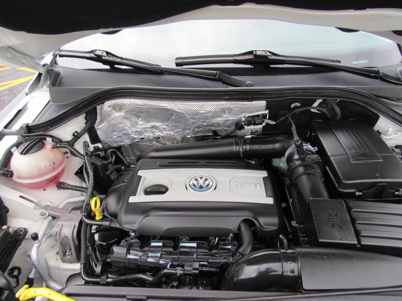 Used 2015 Volkswagen Tiguan SEL AWD/4WD image 30