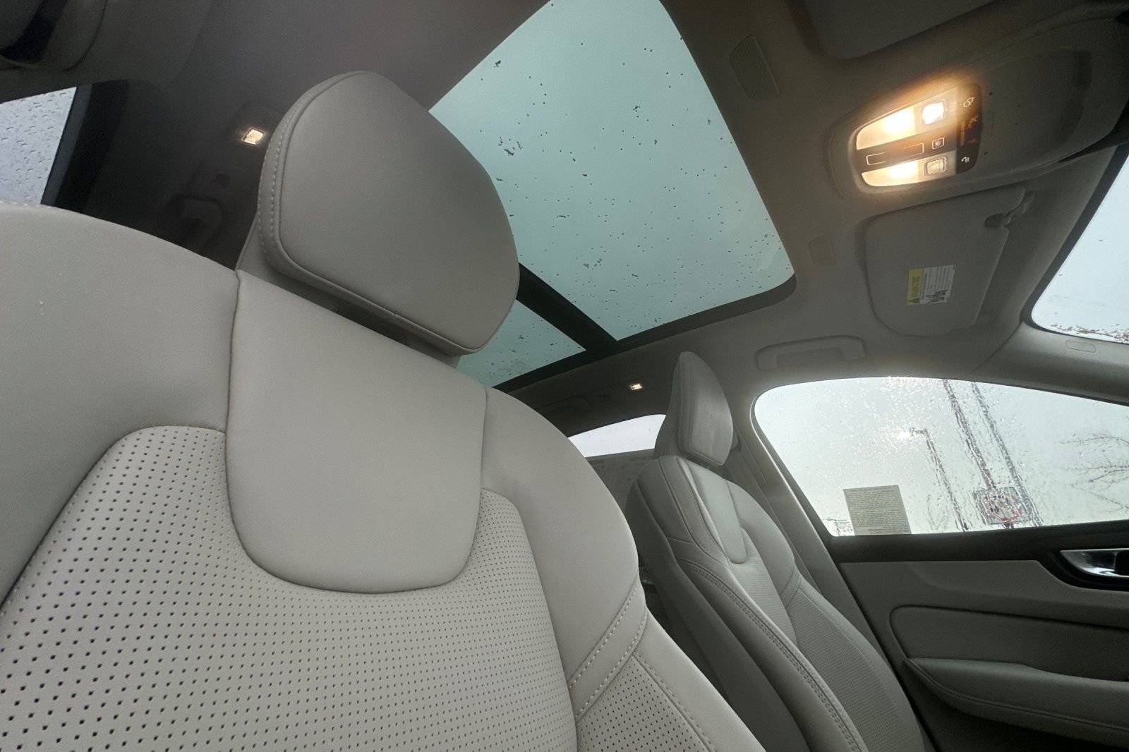 New 2026 Volvo XC60 B5 Ultra w/ Protection Package Premier image 19