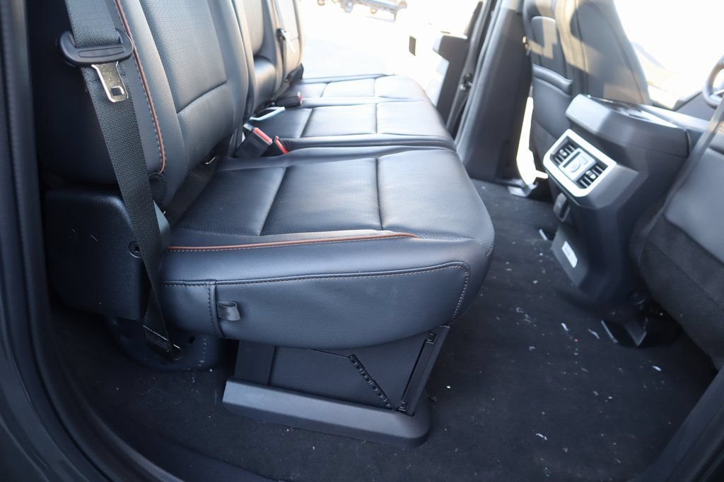 New 2026 Ford F250 Lariat w/ Black Appearance Package AWD/4WD image 15