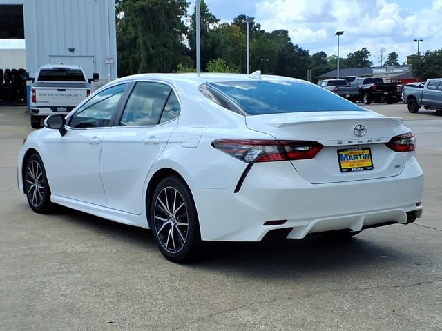 Used 2023 Toyota Camry SE FWD image 7