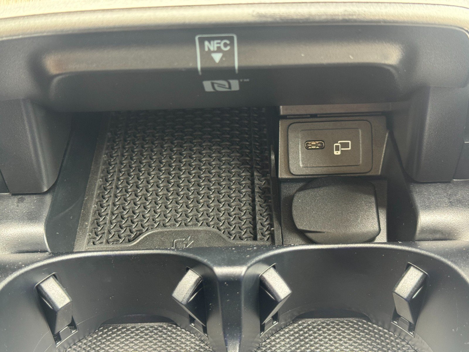 Used 2023 Mercedes-Benz E 450 Coupe image 33