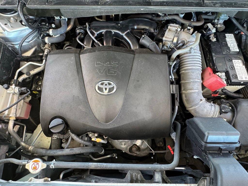 Used 2022 Toyota Highlander XLE image 40