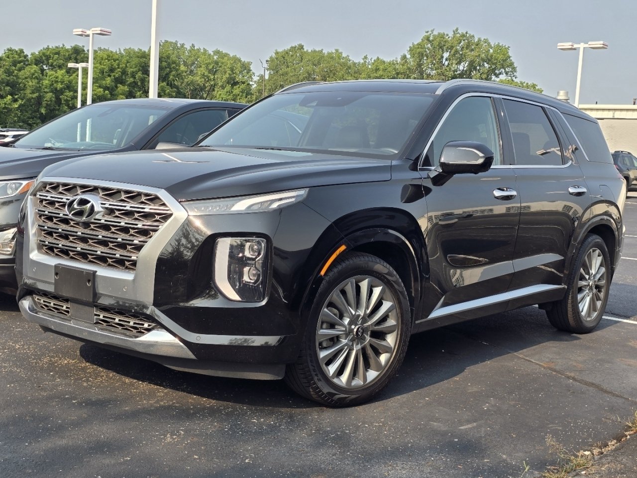 Used 2020 Hyundai Palisade Limited FWD image 3