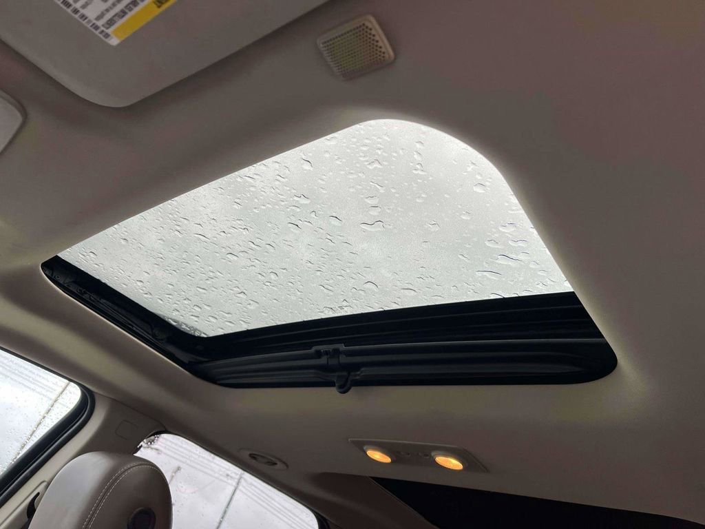 Used 2013 GMC Acadia SLT image 29