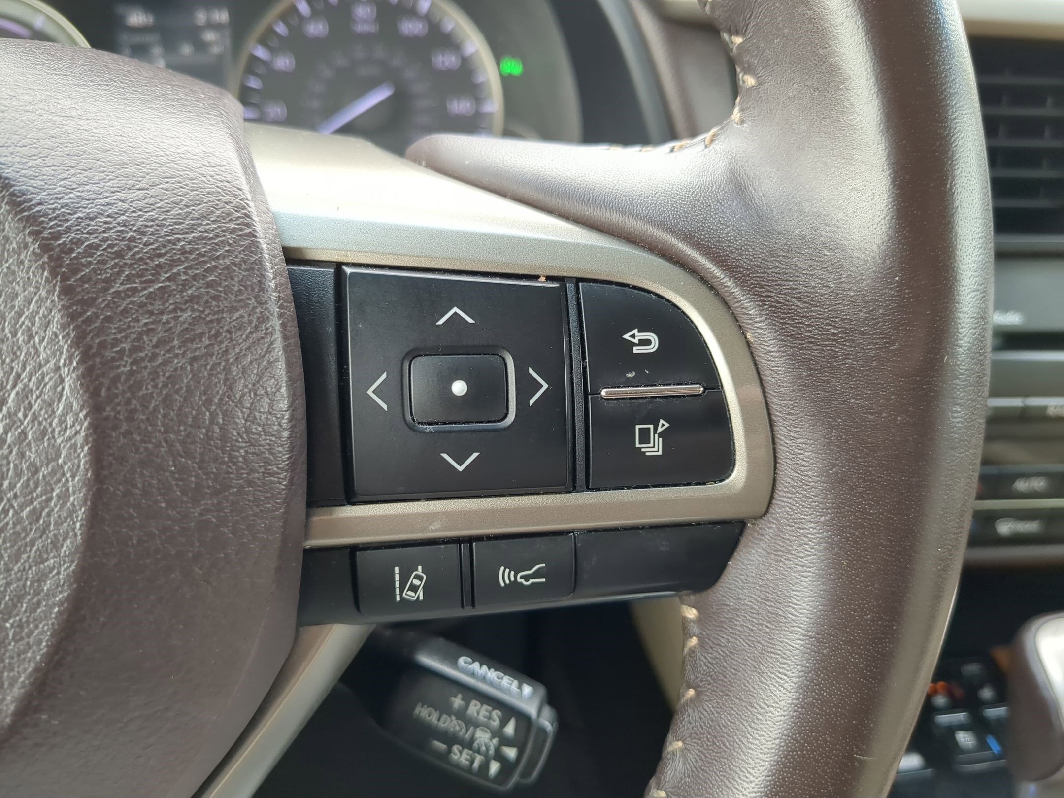 Used 2019 Lexus RX 450h AWD w/ Navigation Package image 20