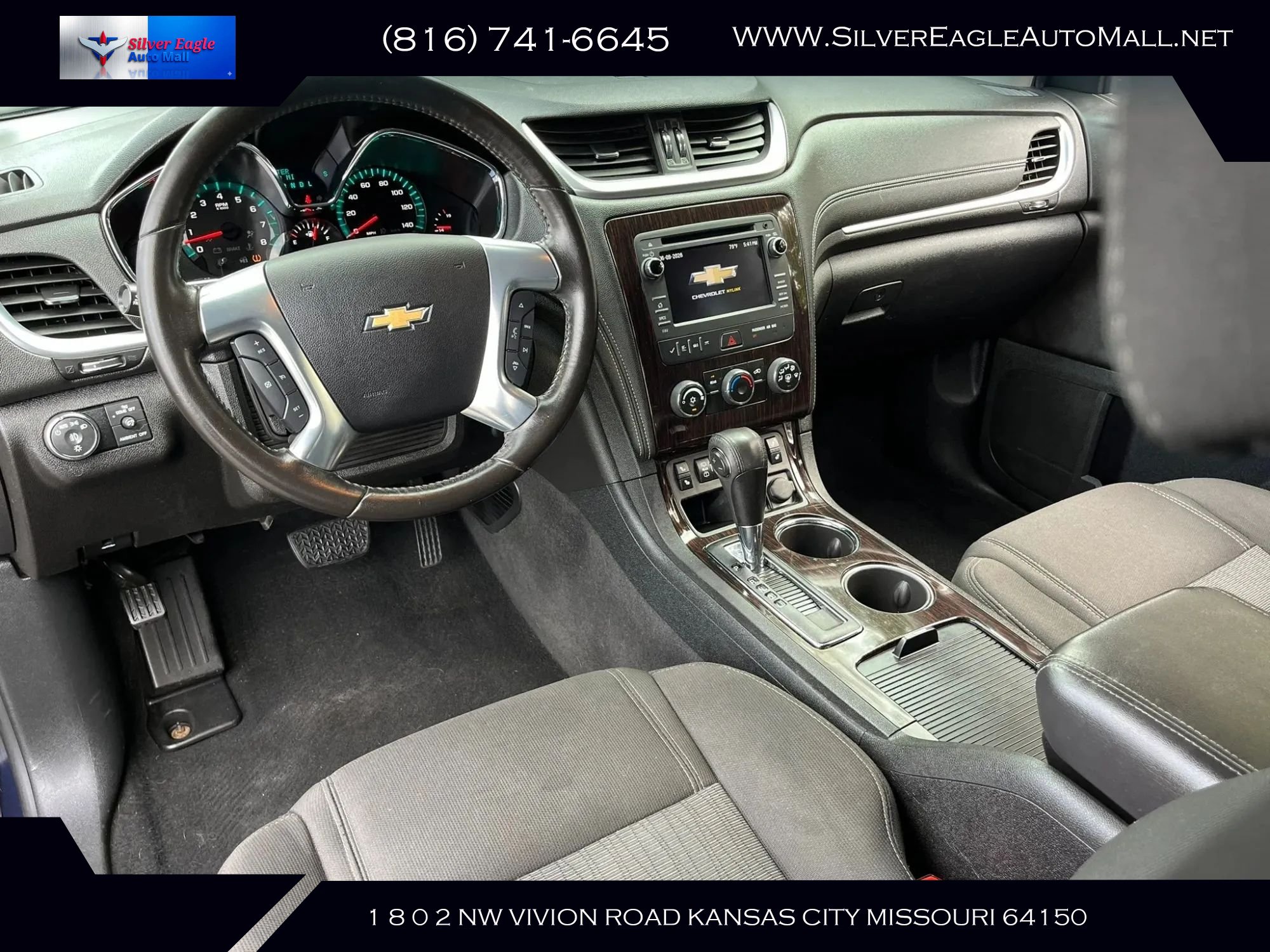 Used 2017 Chevrolet Traverse LT w/ Style and Technology Package AWD/4WD image 8