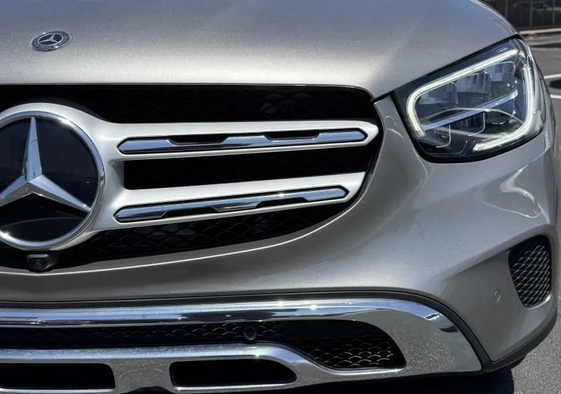 Used 2022 Mercedes-Benz GLC 300 w/ Premium Package Lite image 8