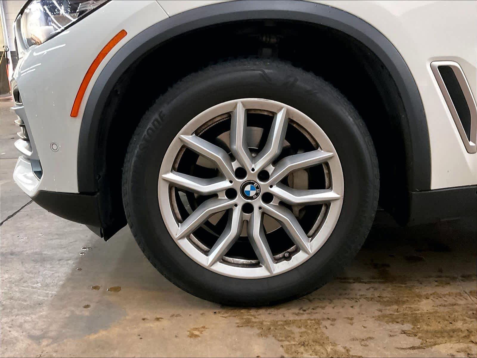 Used 2023 BMW X5 xDrive40i w/ Parking Assistance Package image 11