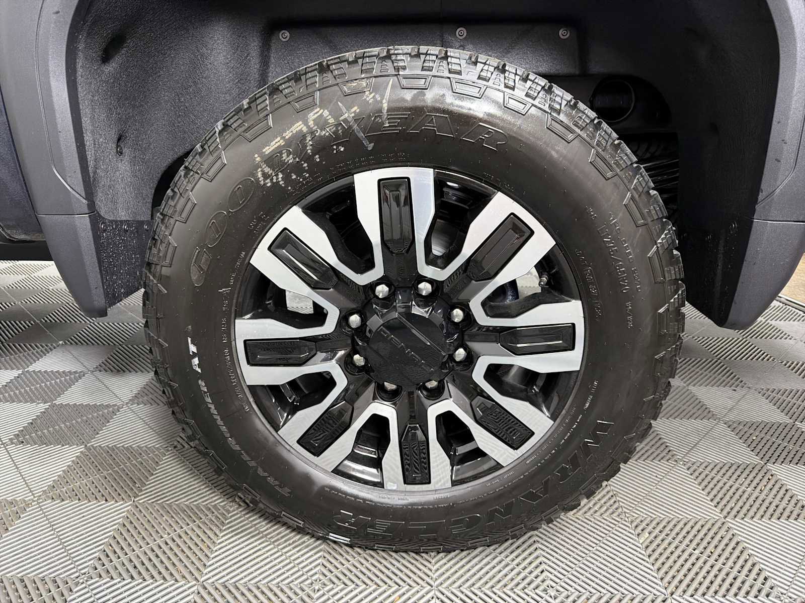 New 2026 GMC Sierra 2500 Denali Ultimate AWD/4WD image 19