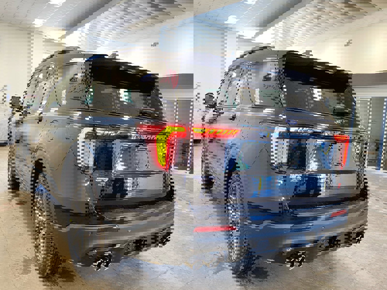 New 2026 Ford Explorer ST w/ Sun And Sound Package image 5