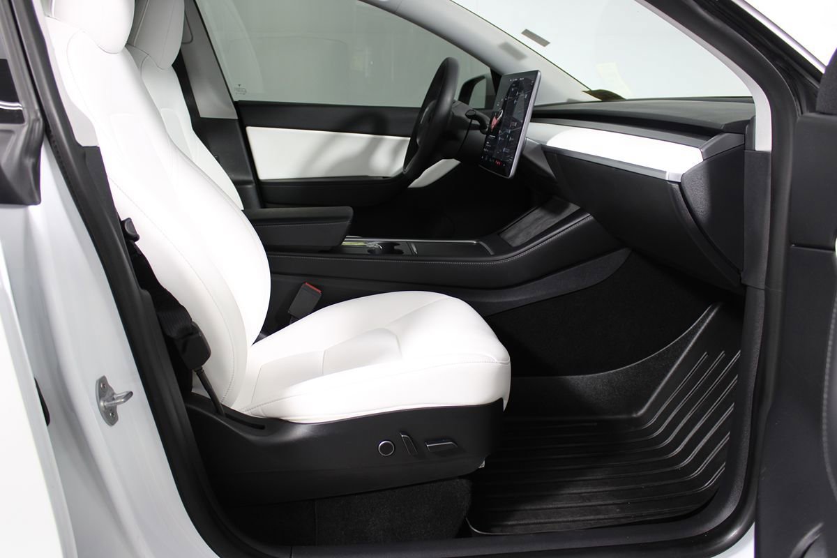 Used 2021 Tesla Model Y Long Range AWD/4WD image 13