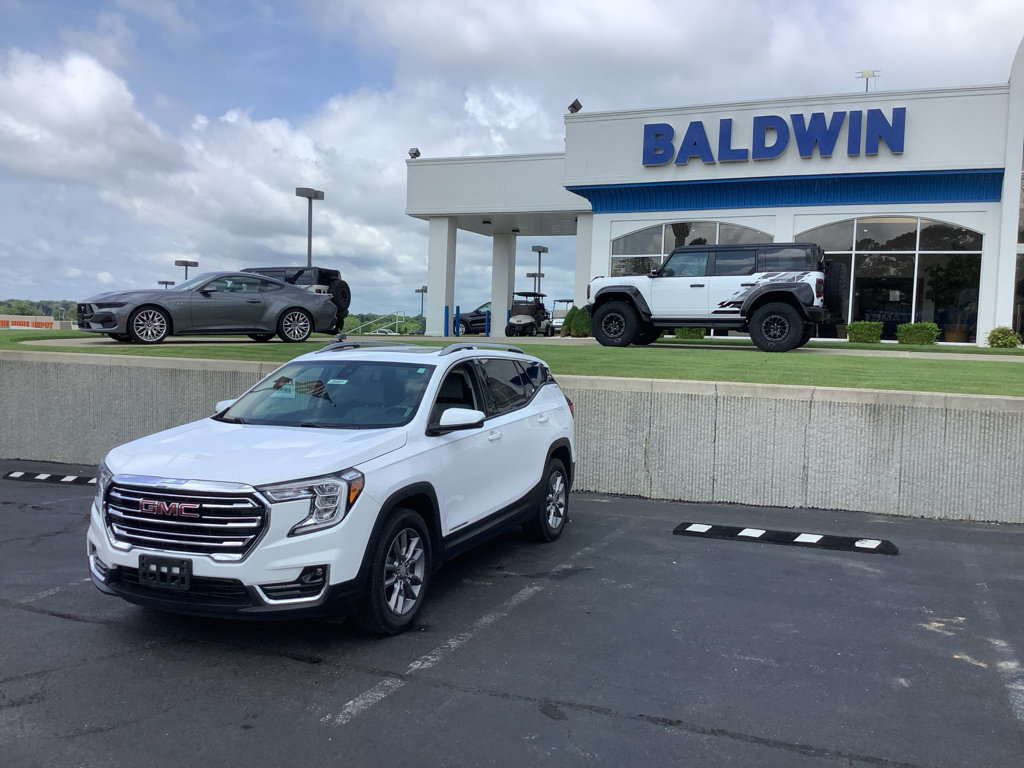 Used 2022 GMC Terrain SLT AWD/4WD image 3