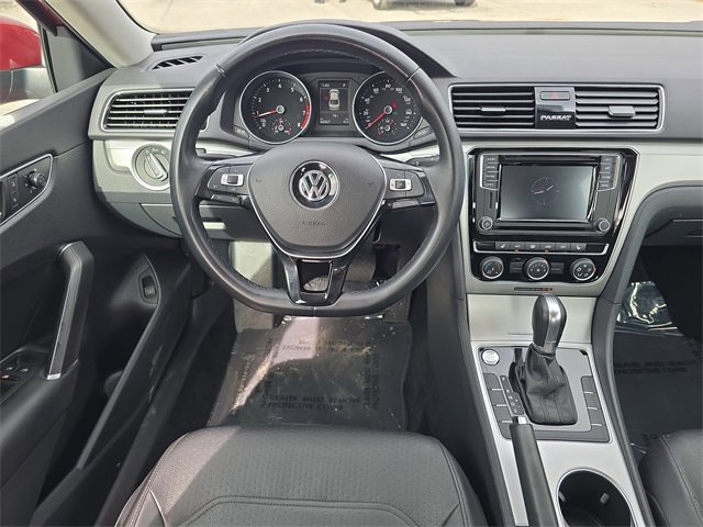 Used 2019 Volkswagen Passat 2.0T Wolfsburg w/ Wheels & Sunroof Package image 10