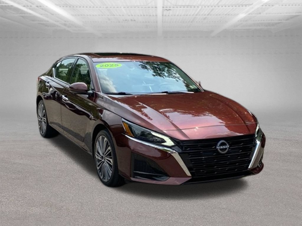 Used 2025 Nissan Altima 2.5 SL AWD/4WD image 8