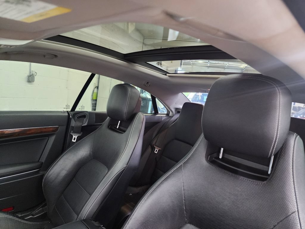 Used 2010 Mercedes-Benz E 550 Coupe image 24