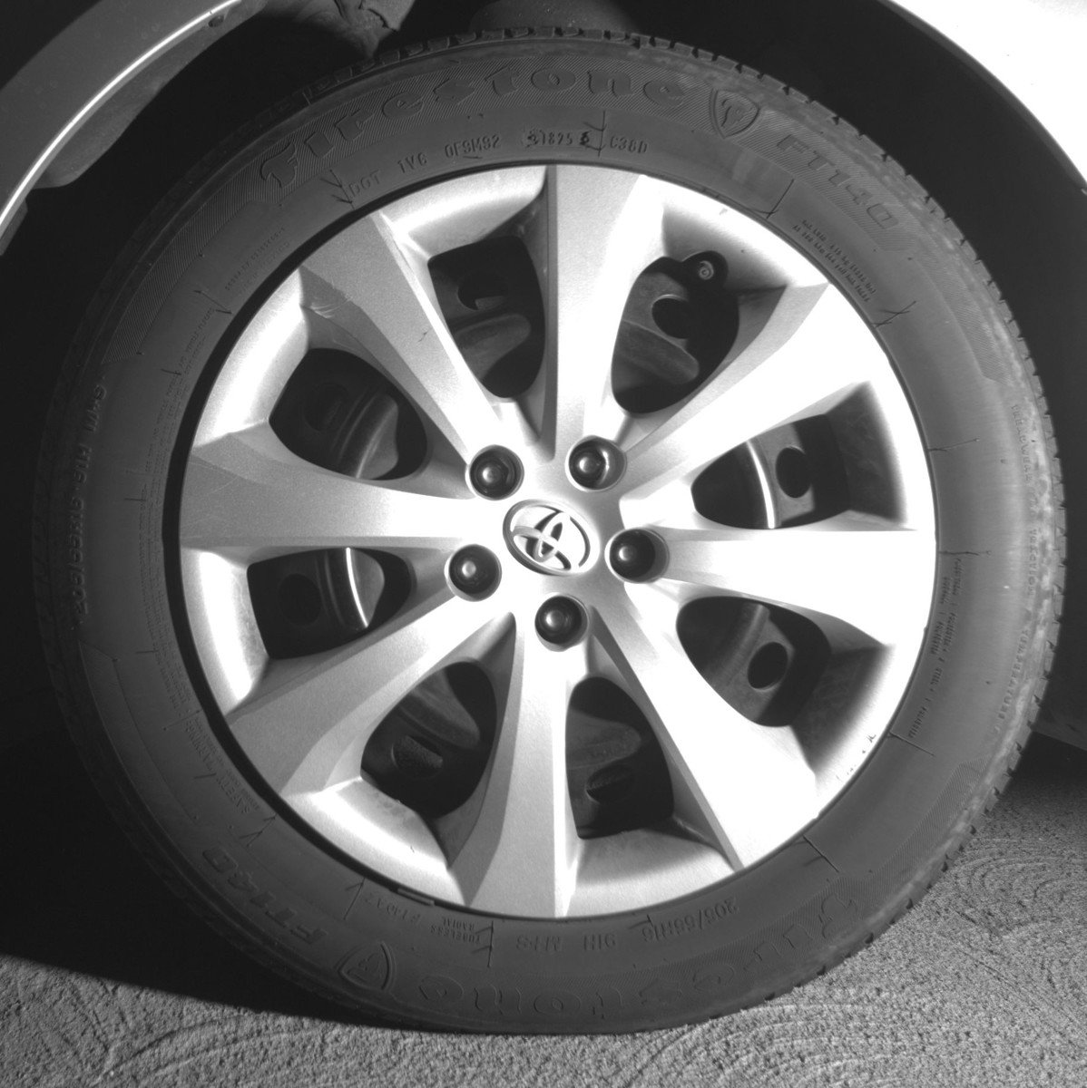 Used 2025 Toyota Corolla LE FWD image 12