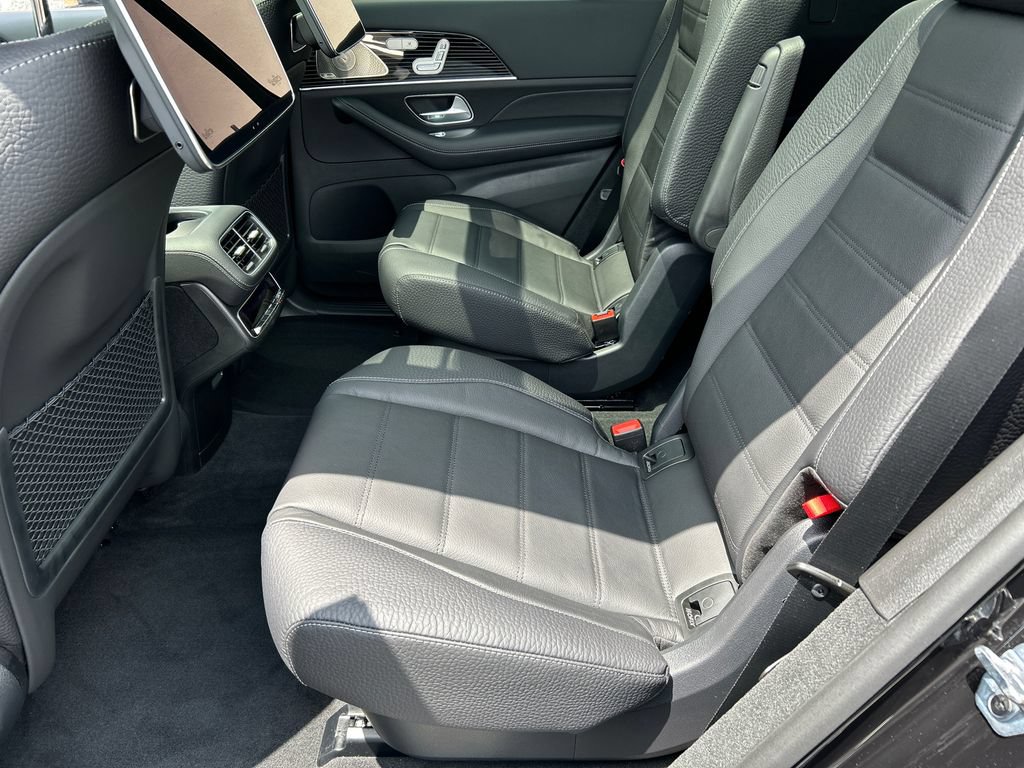 New 2026 Mercedes-Benz GLS 450 4MATIC image 25