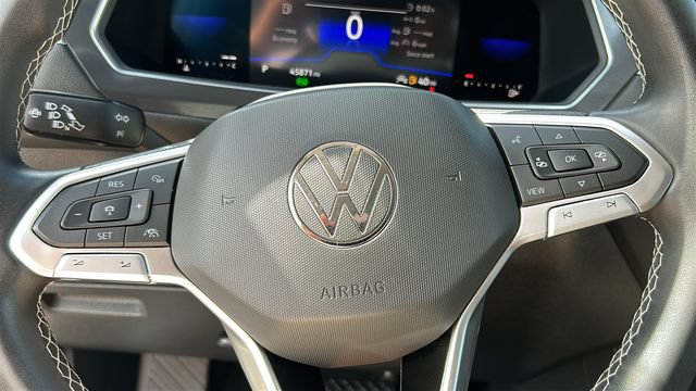 Used 2022 Volkswagen Tiguan SE AWD/4WD image 12