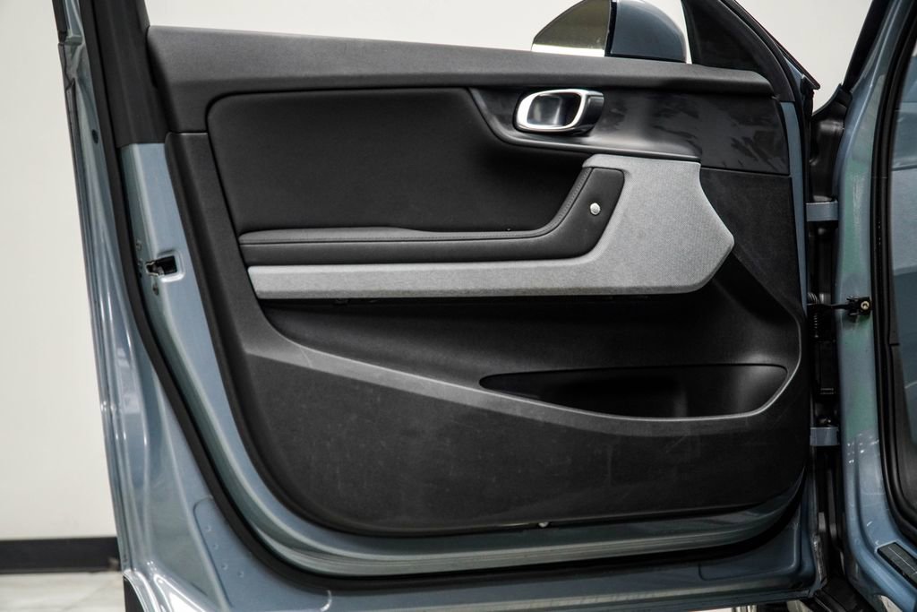 Used 2021 Polestar Polestar 2 w/ Performance Package image 33