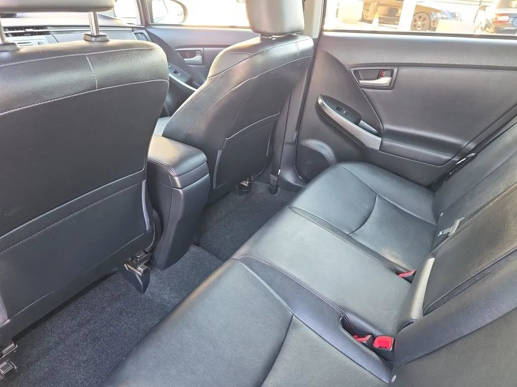 Used 2013 Toyota Prius Persona Series FWD image 19