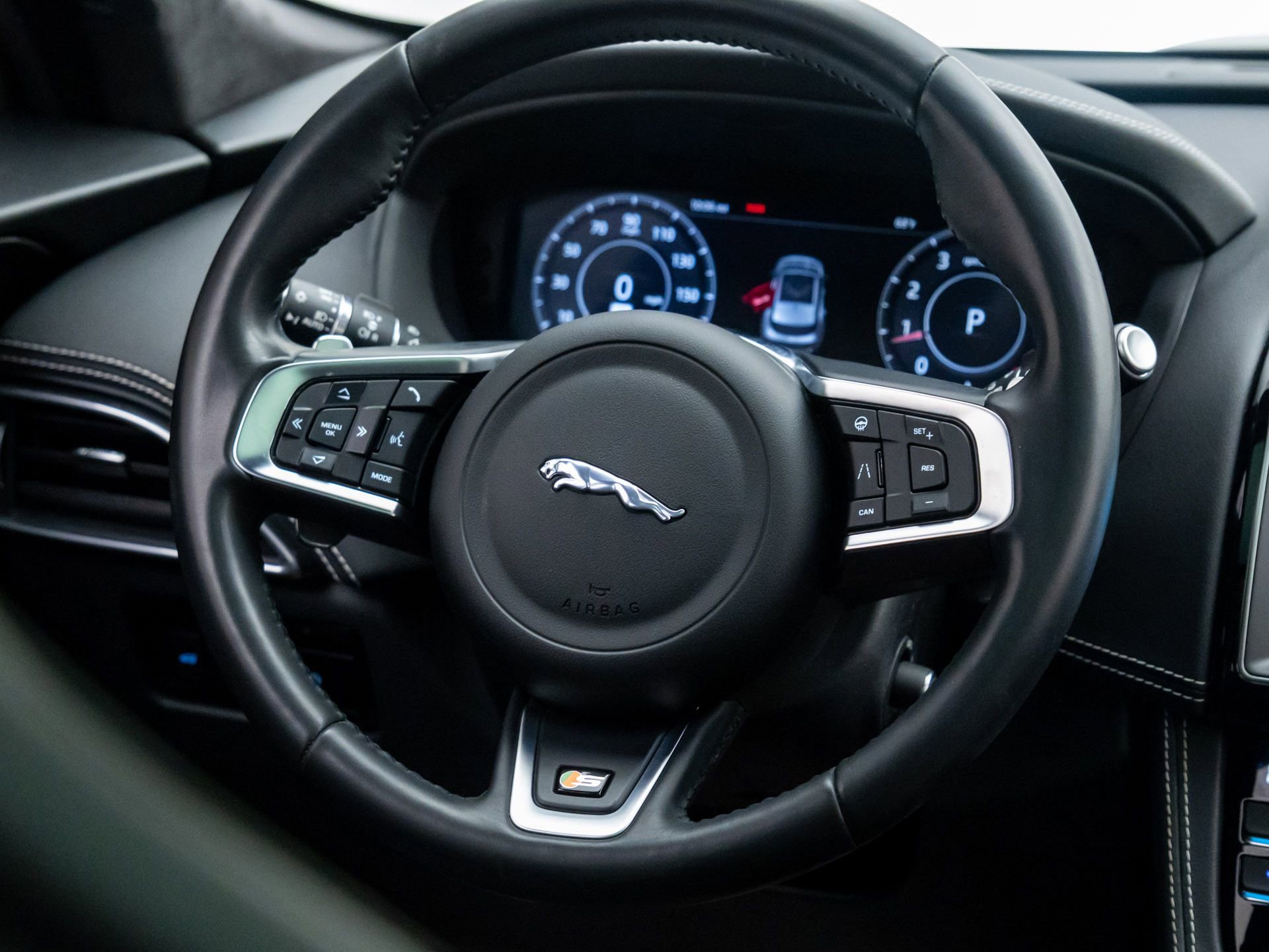 Used 2020 Jaguar F-PACE S image 10