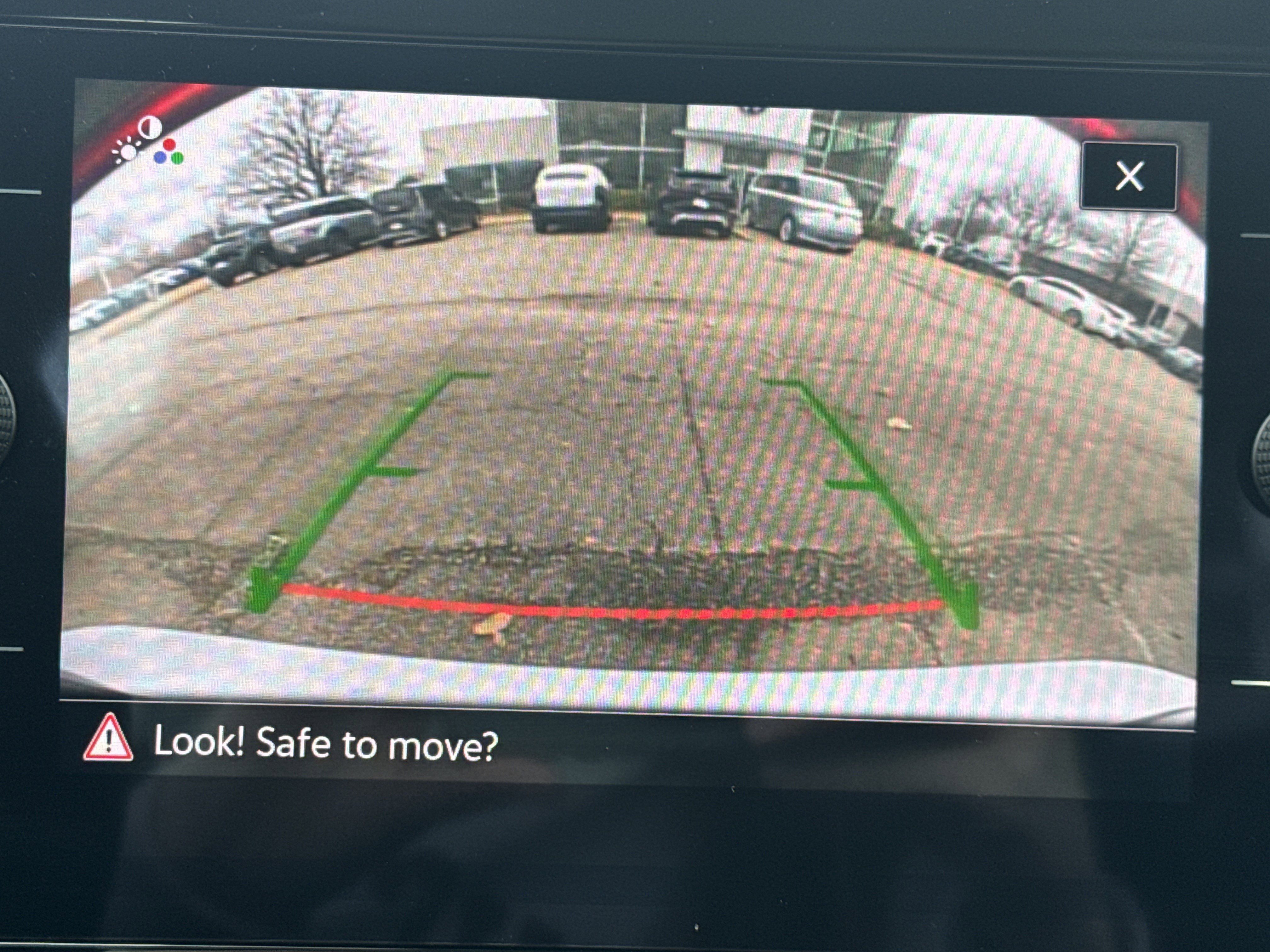 Certified 2025 Volkswagen Jetta SE w/ Sunroof Package image 13