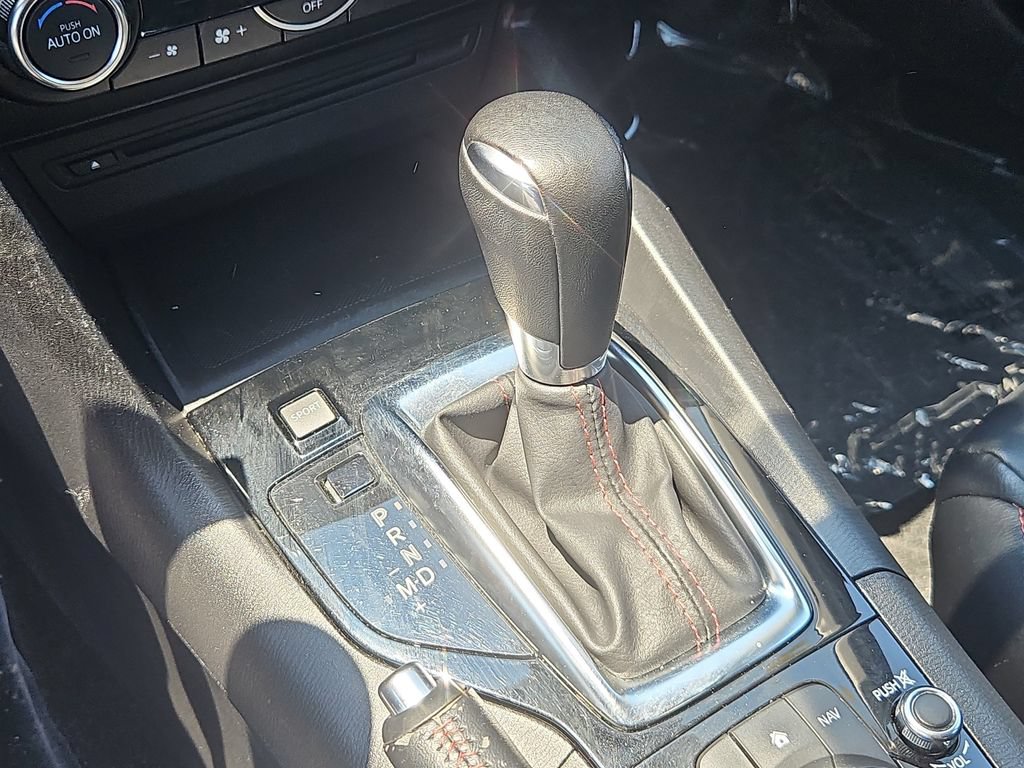 Used 2014 MAZDA MAZDA3 s Touring FWD image 25