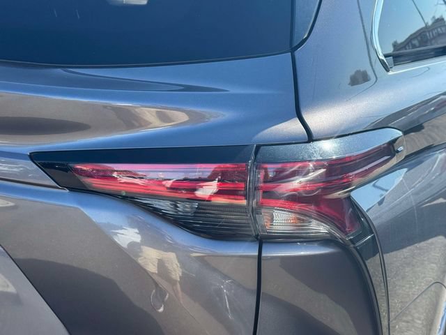 Used 2021 Toyota Sienna XLE FWD image 13