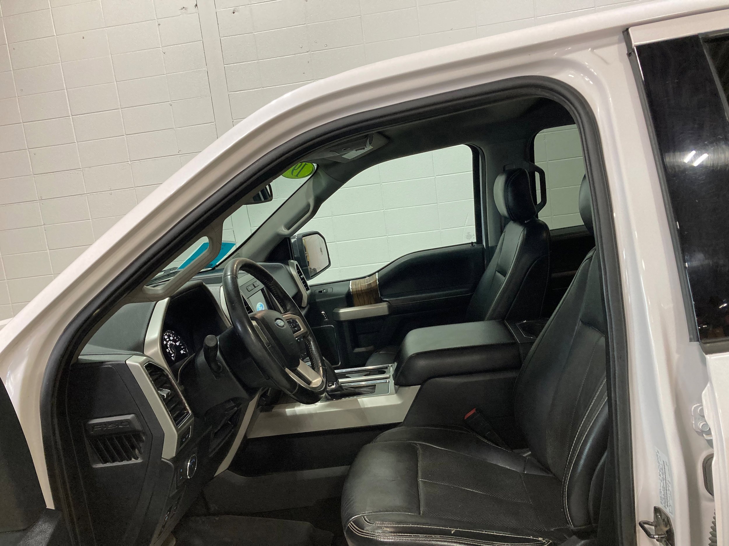 Used 2019 Ford F150 Lariat AWD/4WD image 18