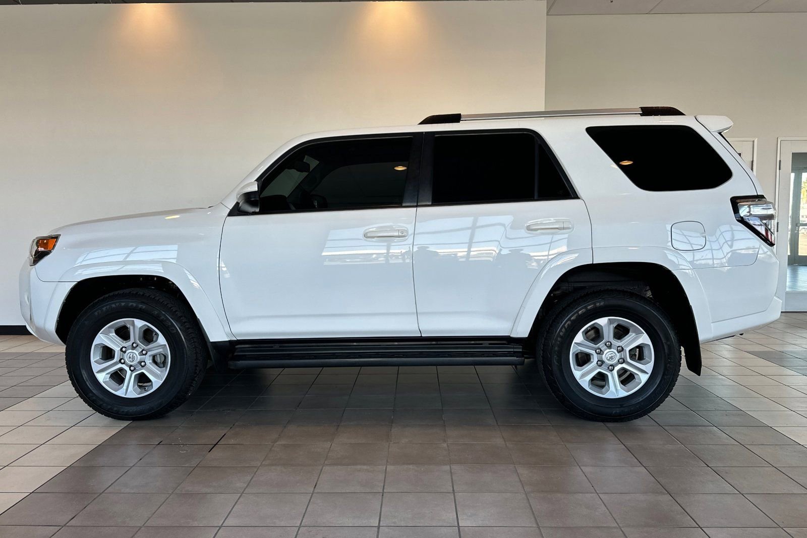Certified 2021 Toyota 4Runner SR5 AWD/4WD image 7