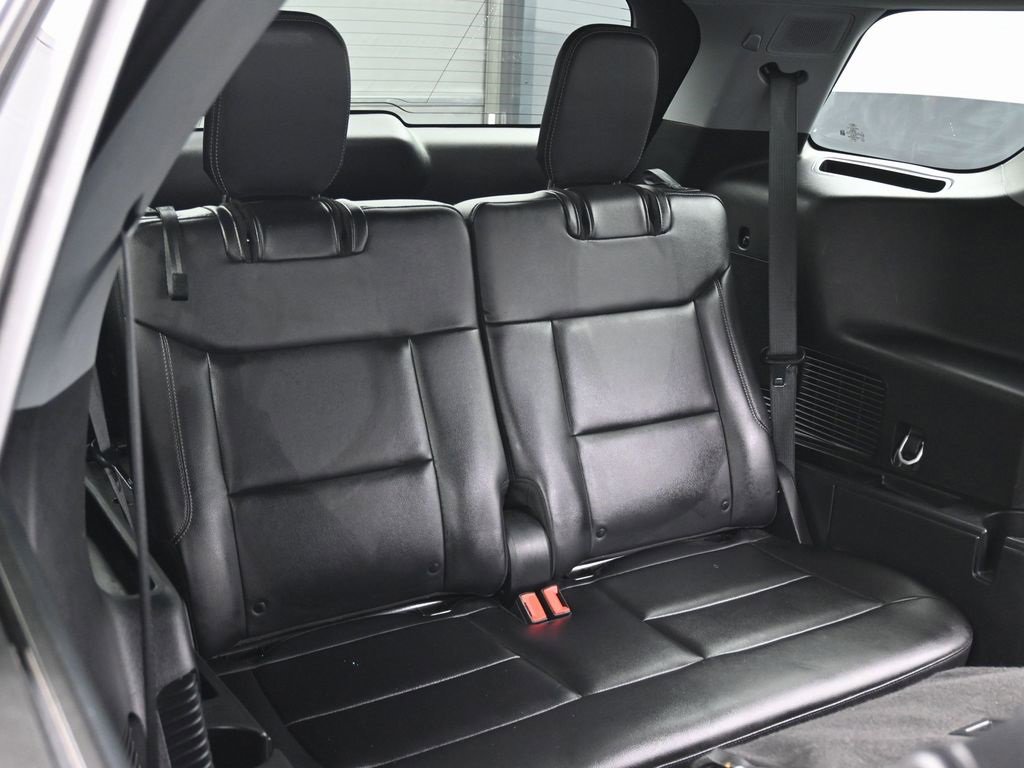 Used 2023 Ford Explorer Limited image 34