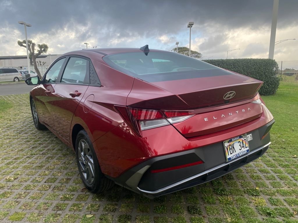 Used 2024 Hyundai Elantra SEL image 5
