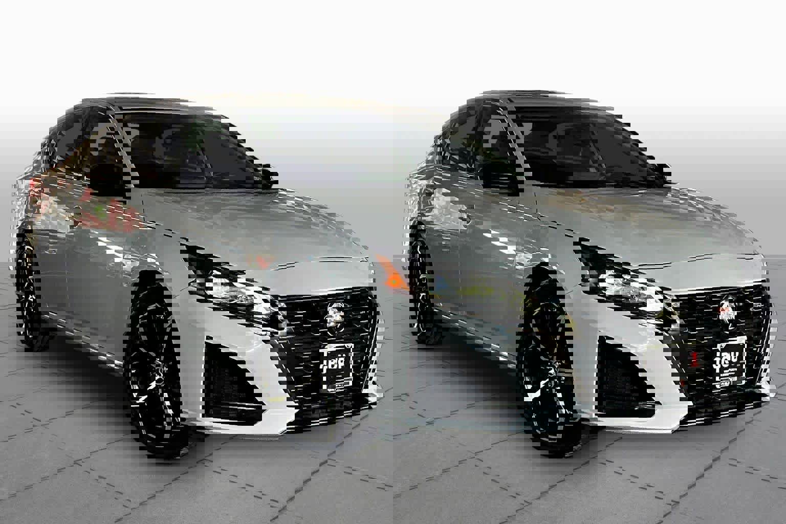 Used 2023 Nissan Altima 2.5 SR w/ SR Premium Package image 2