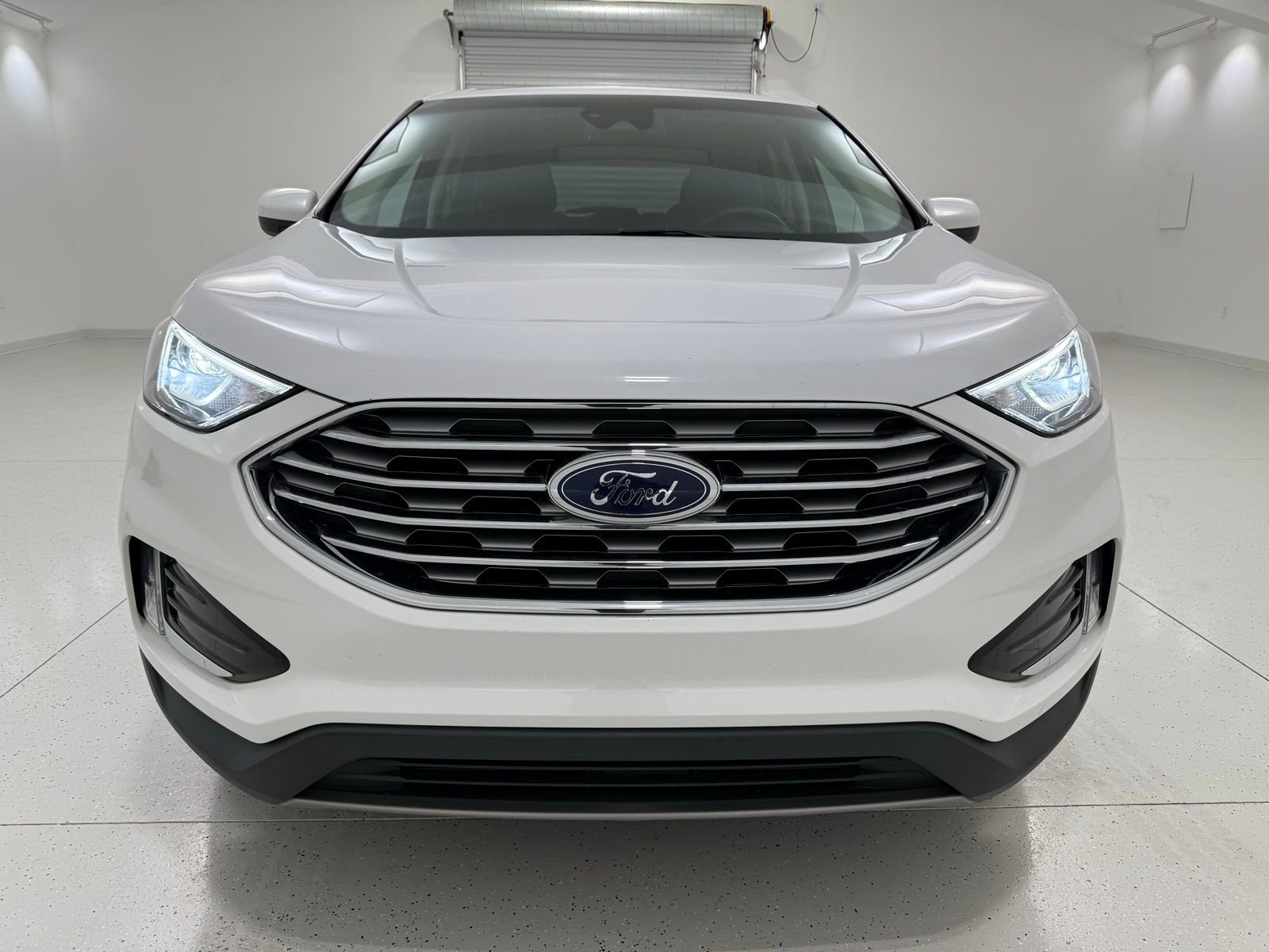 Used 2021 Ford Edge SEL image 2