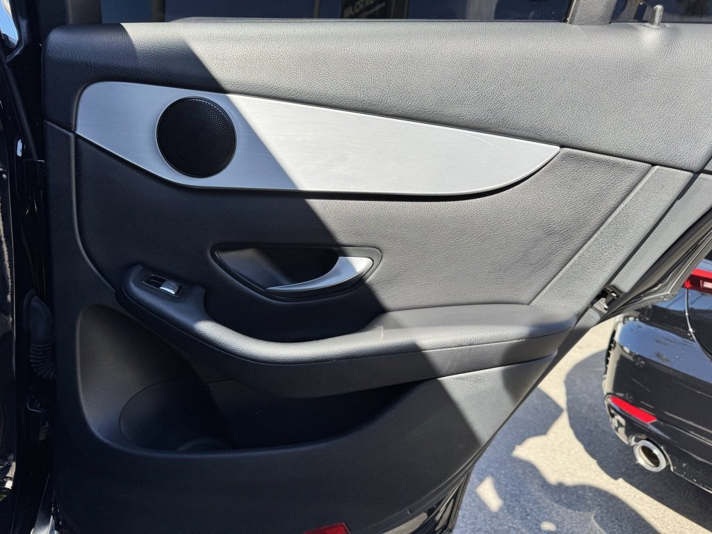 Used 2019 Mercedes-Benz GLC 300 image 27