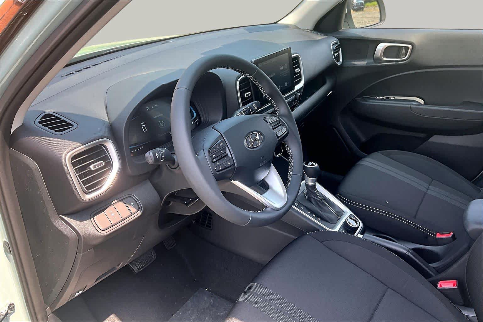New 2026 Hyundai Venue SEL FWD image 10