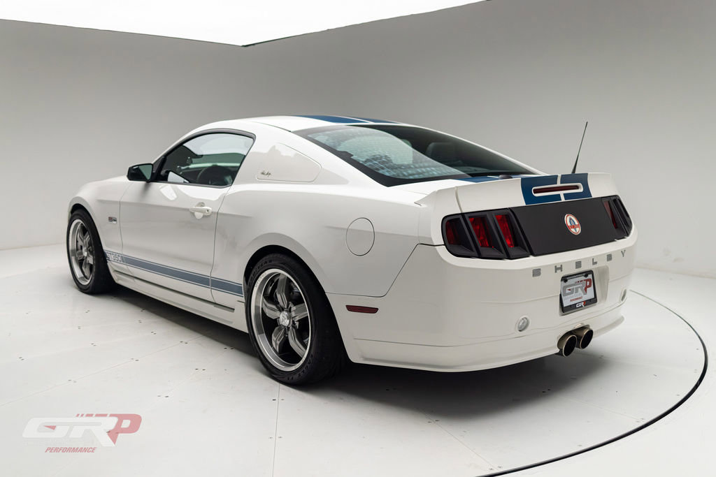 Used 2011 Ford Mustang GT Premium w/ Security Pkg RWD image 5