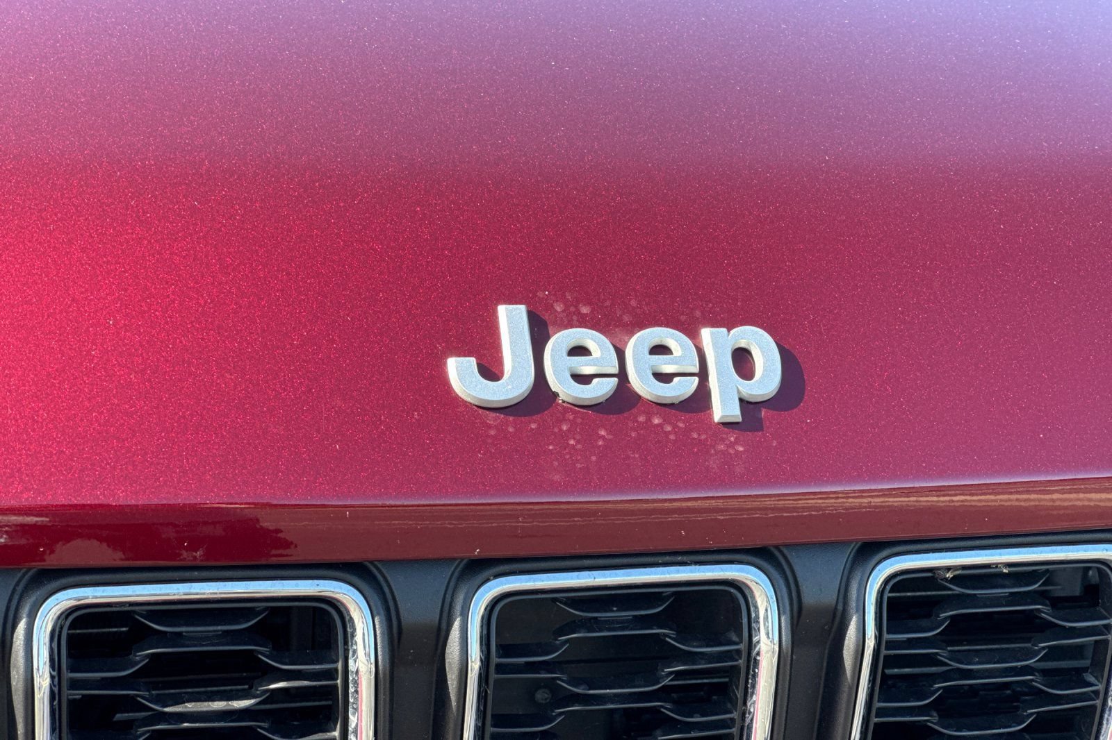 Used 2025 Jeep Grand Cherokee Laredo X w/ Luxury Tech Group I RWD image 47