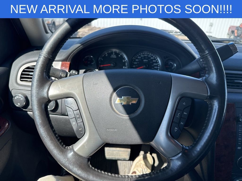 Used 2013 Chevrolet Avalanche LTZ AWD/4WD image 16