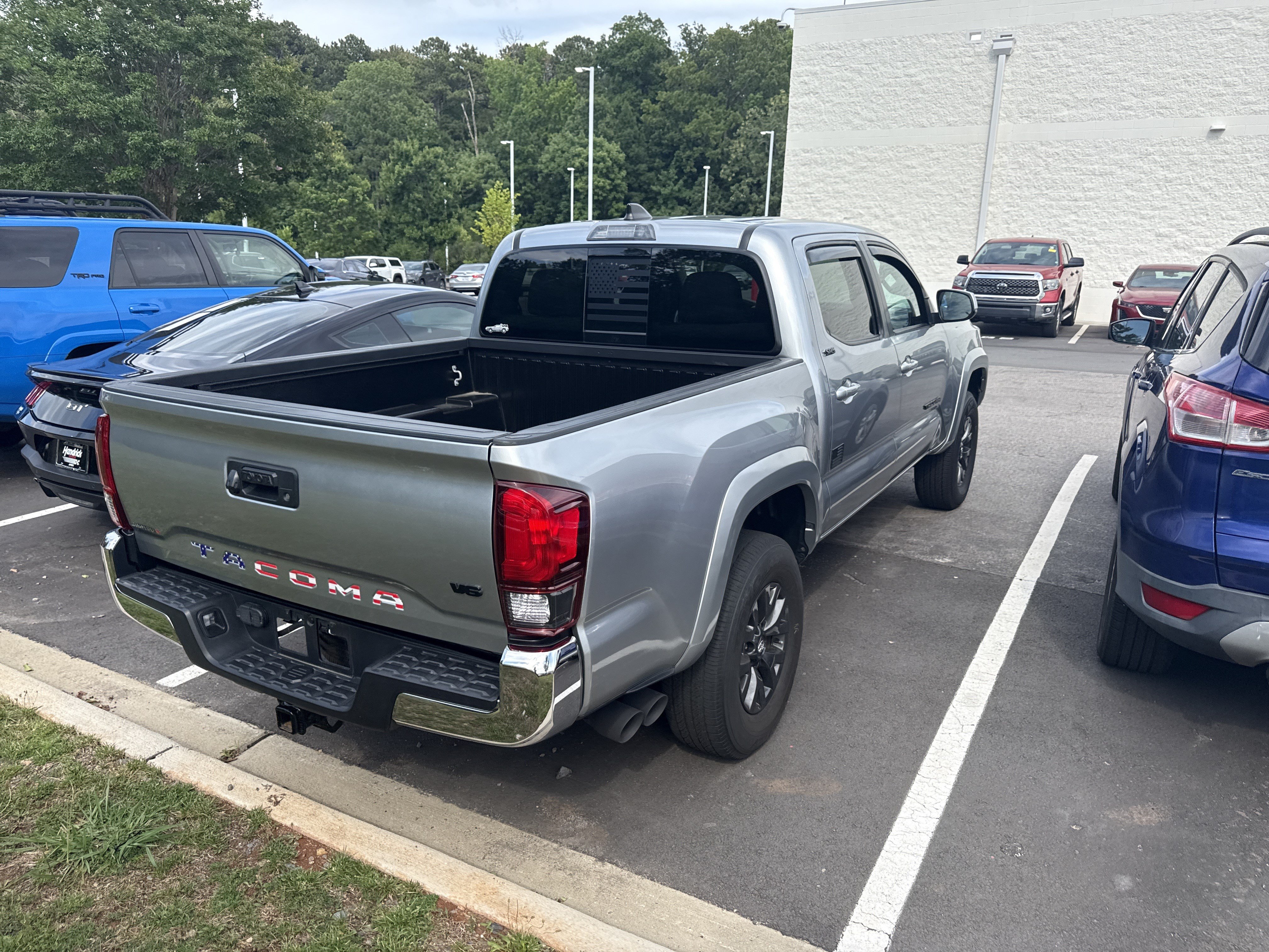 Used 2023 Toyota Tacoma SR5 RWD image 41