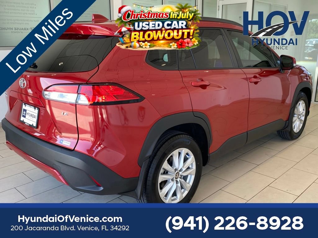 Used 2024 Toyota Corolla Cross LE w/ Moonroof Package FWD image 57