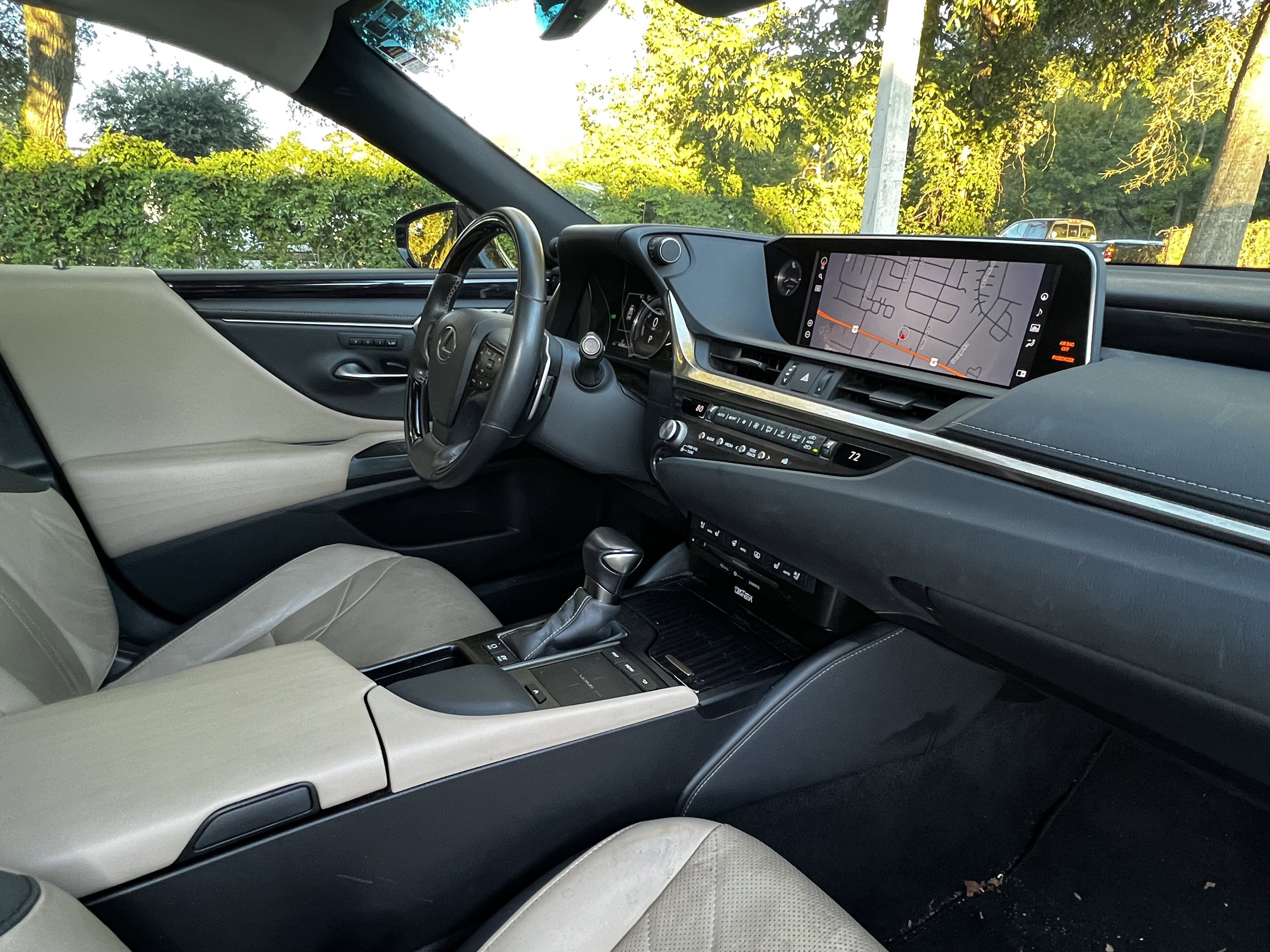 Used 2021 Lexus ES 300h Ultra Luxury w/ Accessory Package 2 image 48